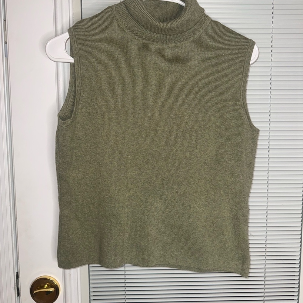 100% Cotton Olive Green Sleeveless Turtleneck Sweater
